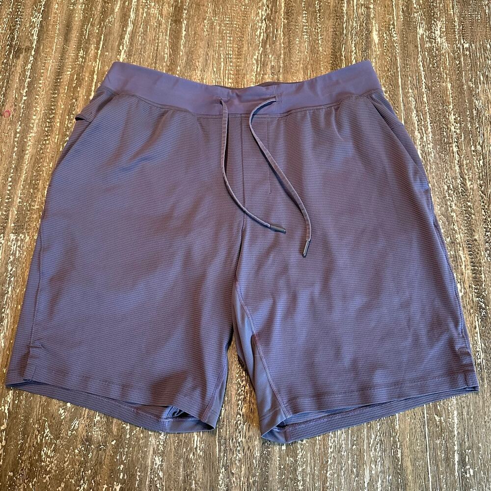 Lululemon Fine Thermal Mesh Lined Workout Shorts 9” Mauve Gray Men’s Size L